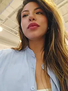 Karen_San_Miguel - Flash tits in public 😈+ sent hot video