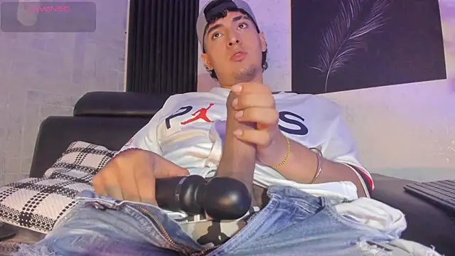 Stiveeeeen's Live XXX Chat