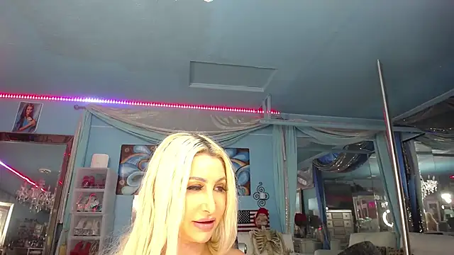 Chat XXX ao vivo de ADRIANNA_FOX