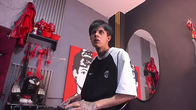 Онлайн чат XXX MikeHunteer