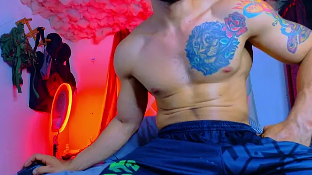 Rich_boy01 Chat XXX in diretta