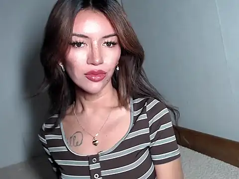 thinker_belle Adlı Modelin Canlı XXX Sohbeti