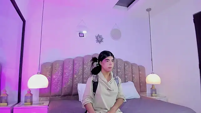 Channel_sofia 即時 XXX 聊天