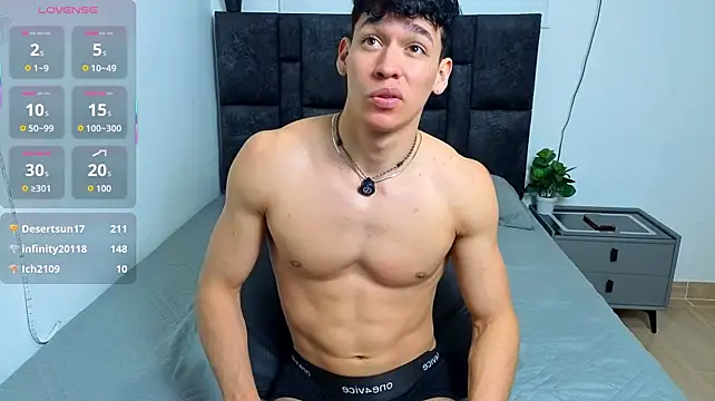 Luke_MuscleのライブXXXチャット