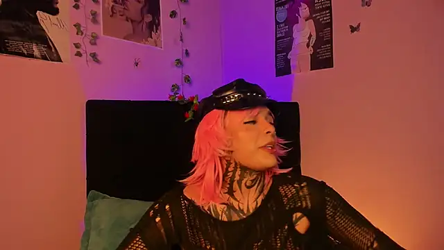 XXX chat uživo modela Its_Issa
