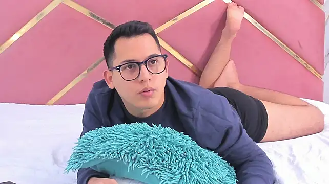 daniel_knowless Live XXX Chat