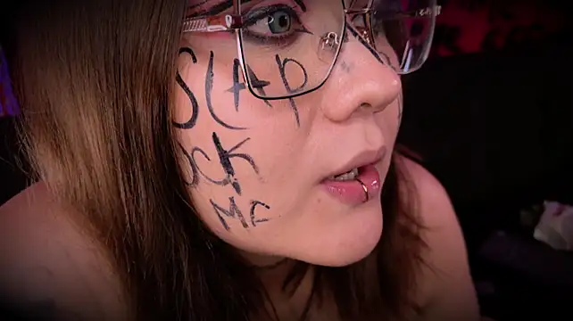 Laura_takint - Squirt on Floor+Panties Mouth