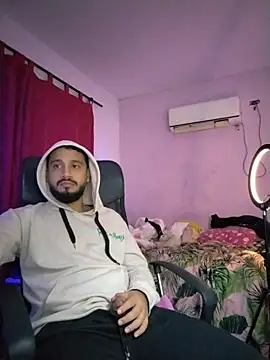 دردشة BadboyX333 الجنسية المباشرة