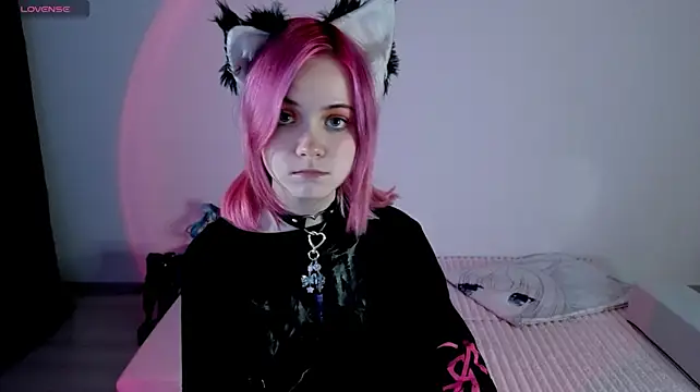 Hikkacat XXX чат на живо