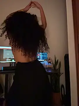 GabriSaenz Adlı Modelin Canlı XXX Sohbeti