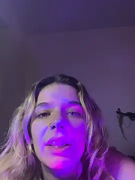 MissGoldieB's Live XXX Chat