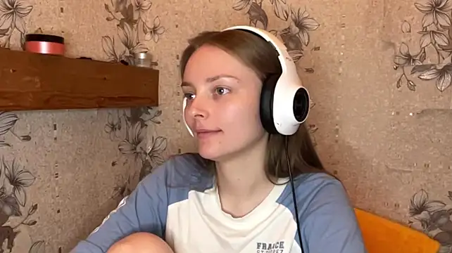 EmyMiu - If im cute