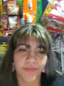 Ivy_enjoy - Girl oils my tits in public