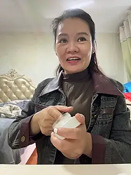 tiantian9999 网络视讯表演