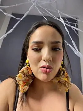 CloeX_c - Play with your pussy, Venom.