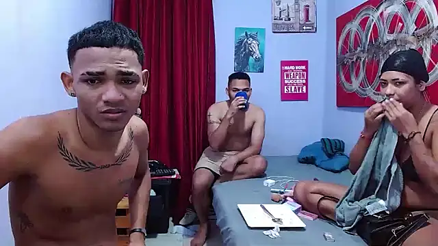 XXX chat uživo modela black_twinks