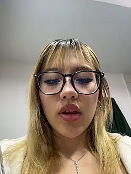Doll_liaa's Live XXX Chat