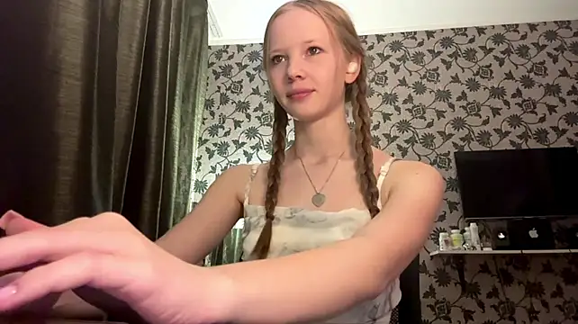 DionnaStrech's Live XXX Chat