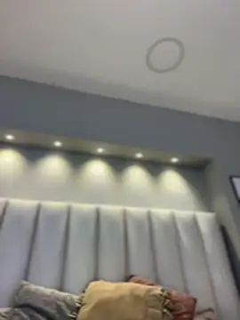 MiahWindsor Chat XXX in diretta