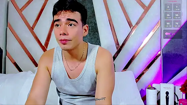 Alejandro_karter18 élő XXX-chatje