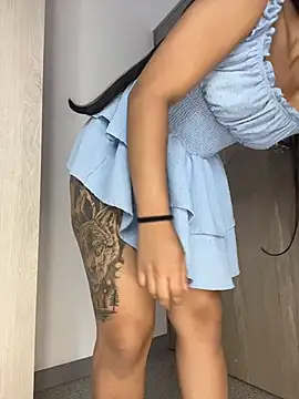 HappyKittyXXX - RIDING OVER YOU! GIVE ME YOUR JUICES!😈