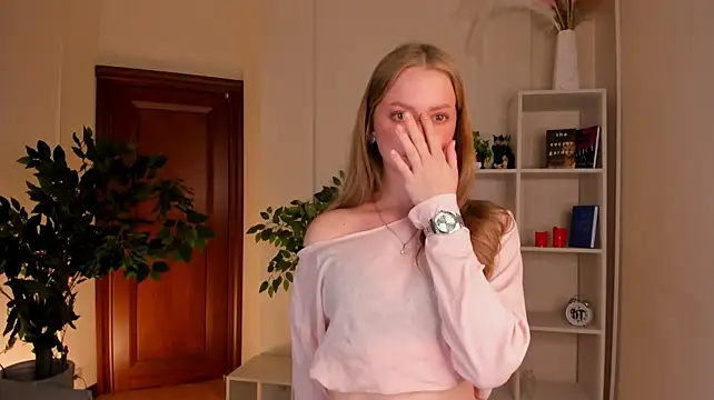 SaritaCaughman - pull my top down in the middle