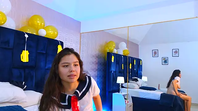 Crystal_Loren - Wetting my pussy with my fingers🥵