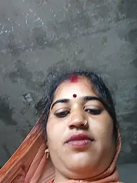 Hot_kamla