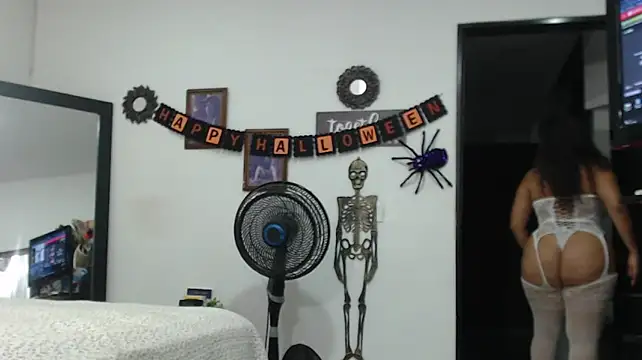 XXX chat uživo modela BombasticASSXXX
