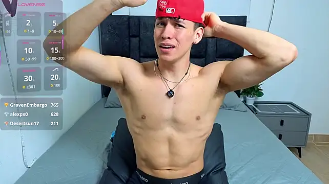 Luke_Muscle 即時 XXX 聊天