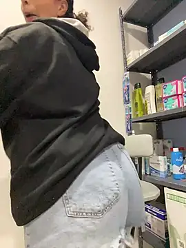 Chloefixxx - spread my ass closeup for u