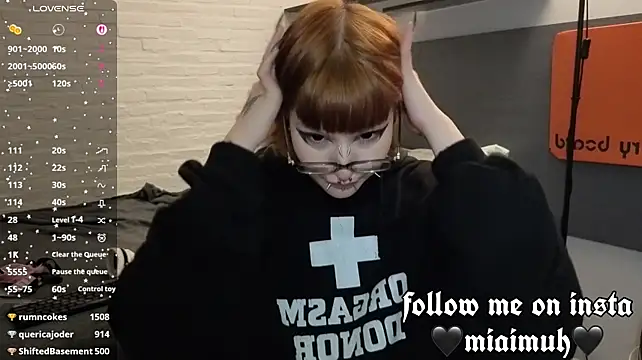 Mia__yui - TAKE OFF HOODY