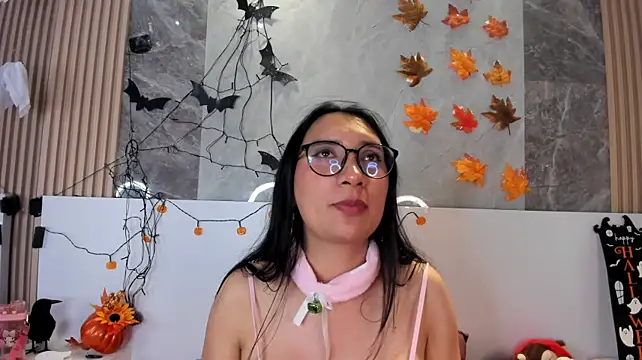 Chatroom XXX en direct de CuteCherryVelvet