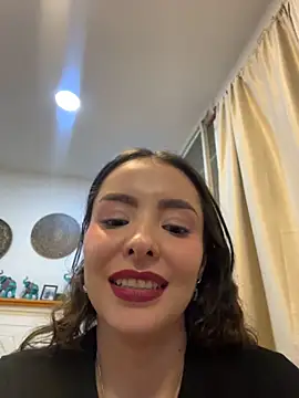 GrethaSoundersX Adlı Modelin Canlı XXX Sohbeti