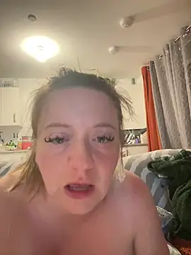 Poppyshaw_ - Rub pussy 😍