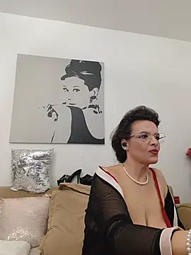 RebeccaNoble - Sexy cameltoe😜 tease with pussy 2min ct