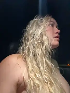 Danielavegax - Strange rate my tits on the street