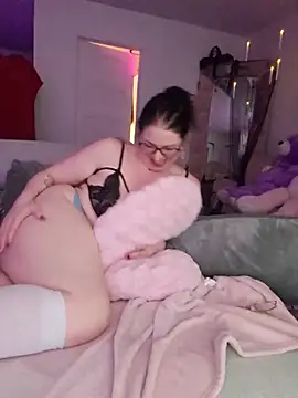 צ'אט XXX בשידור חי של LilyOrion