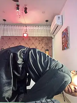 Auri__ Chat XXX in diretta