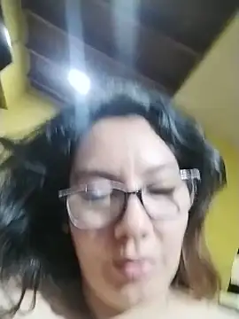 Shio_26 - Mostrar tetas