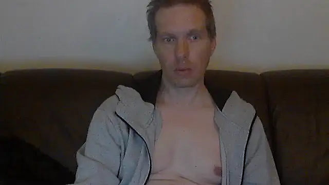 2small4you83 Live XXX Chat