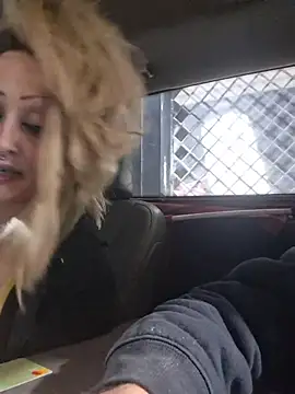 دردشة DaddyAndSplashQueen الجنسية المباشرة