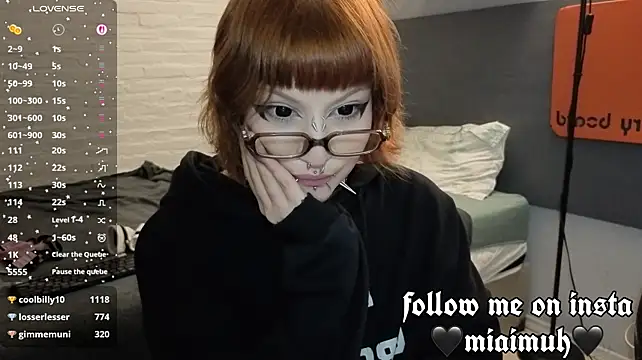 Mia__yui - TAKE OFF HOODY