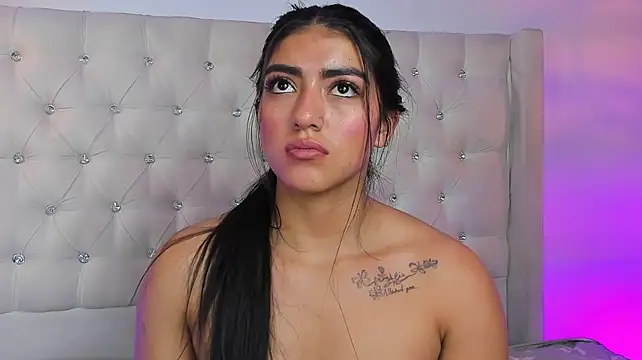 Quiinn_bx - 💖CAMELTOE + RUB CLIT OVER MY PANTIES🍒✨