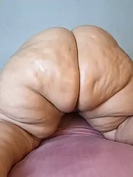 BBW_LATIN_BIGASSS Adlı Modelin Canlı XXX Sohbeti
