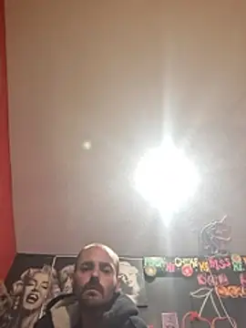 DaddyAndSplashQueen's Live XXX Chat
