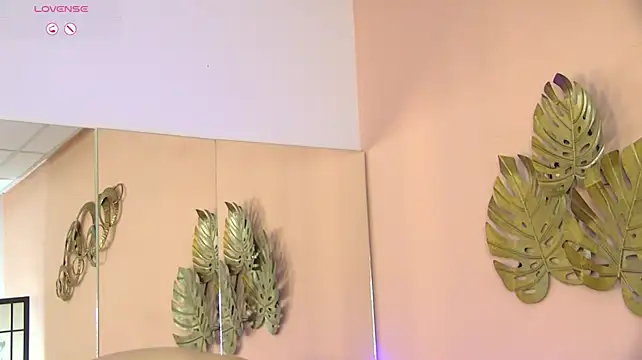 LadyMonna Live XXX-Chat