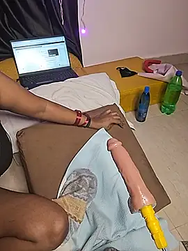 Kambakkht_ishq Adlı Modelin Canlı XXX Sohbeti