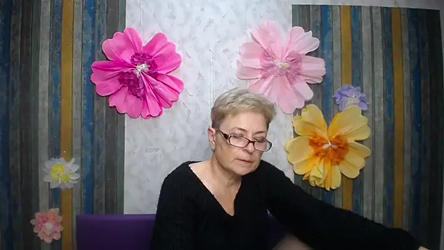 Chat +18 de EmiliaGree ao vivo