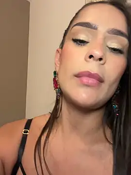 Mau_White - show my BIG tits GLT 4 photos toppples
